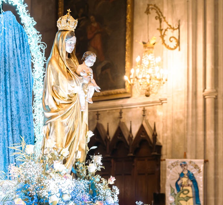 Statue de Notre-Dame de Santé